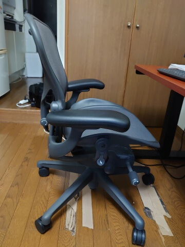 アーロンチェア